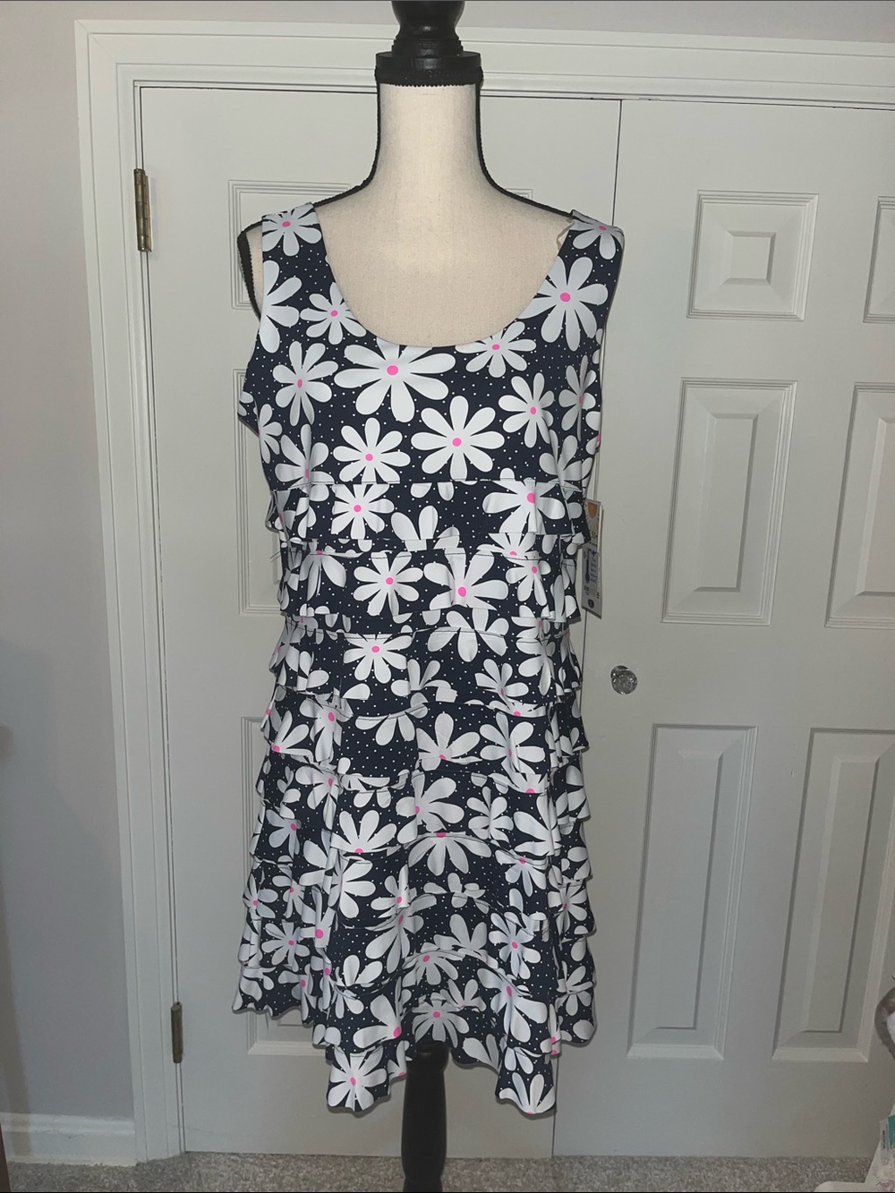 NWTS Lulu - B Floral Tiered Sundress SIZE Large UPF 50+